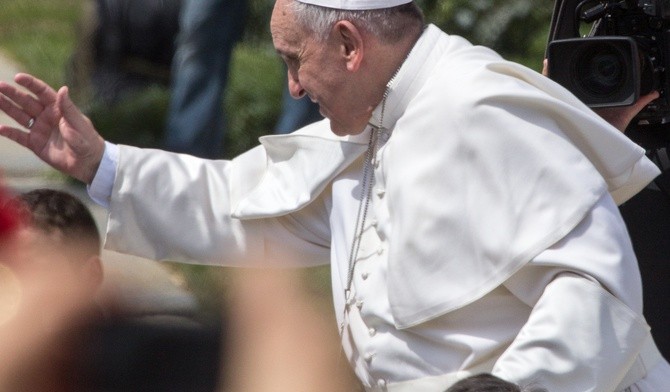 Papież: ruch Focolari daje ważne świadectwo poprzez swą otwartość na inne religie