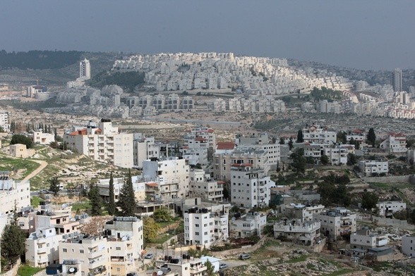 Betlejem - na pierwszym planie - zbudowane nieopodal osiedle żydowskie