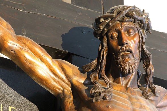 W krzyżu miłości nauka