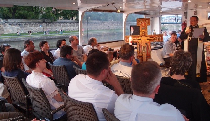 Kraków: barka ewangelizacyjna powraca na Wisłę
