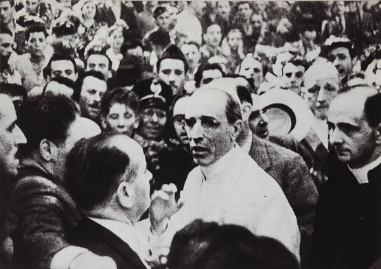 Abp Tolentino: Archiwa Piusa XII wyjaśnią wiele spraw XX w.