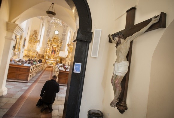 Od znaku krzyża do...