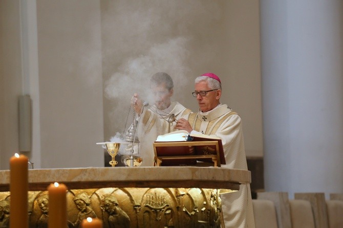 Pielgrzymka maturzystów do katedry Chrystusa Króla w Katowicach