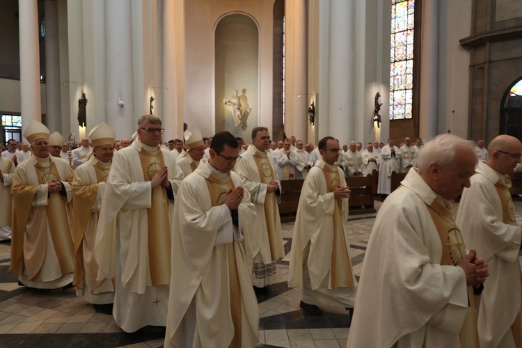 Msza Krzyżma Świętego w katedrze cz. 2