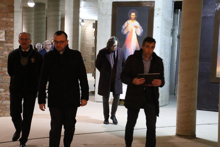 Konferencja prasowa w sanktuarium Bożego Miłosierdzia w Płocku