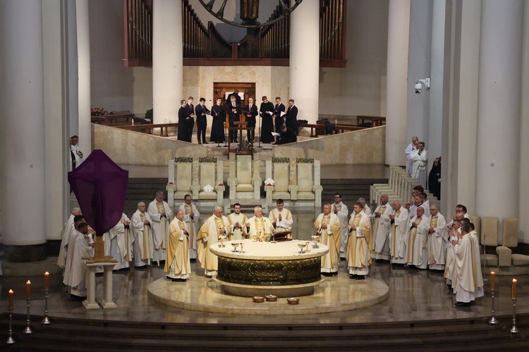 Msza Krzyżma w katedrze Chrystusa Króla cz.2