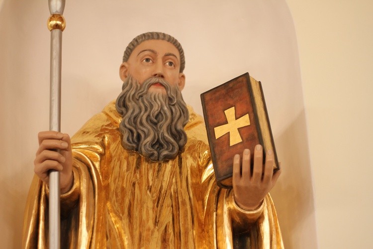 Płock. Poświęcenie figury św. Benedykta w opactwie
