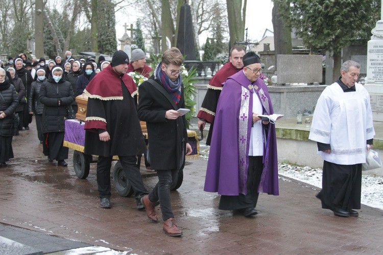 Płock. Pogrzeb s. Lidii Haliny Bartnickiej