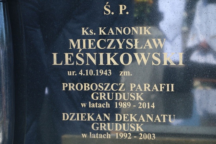 Grudusk. Pogrzeb ks. kan. Mieczysława Leśnikowskiego
