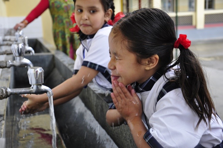 Dziewczynki w Nepalu niechciane?