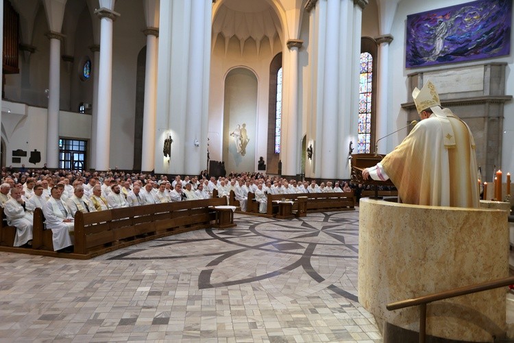 Msza św. w intencji abp. Damiana Zimonia cz.2