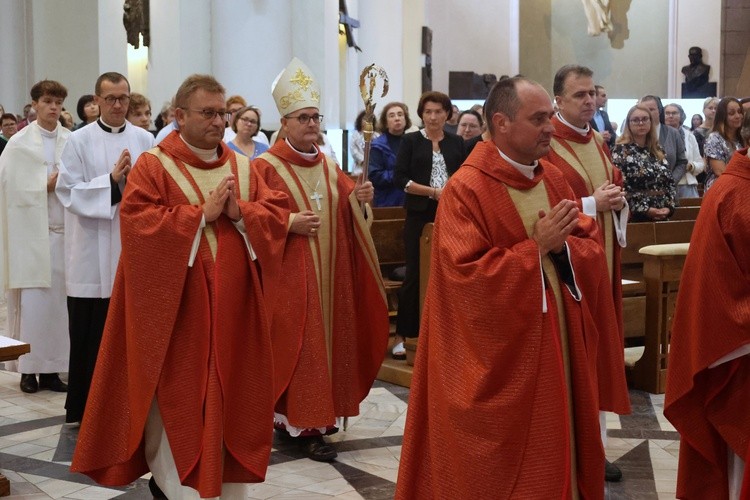 Jubileusz katechetów i nauczycieli w katedrze cz. 2