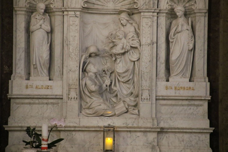 Płock. Modlitwa w intencji ojczyzny w katedrze