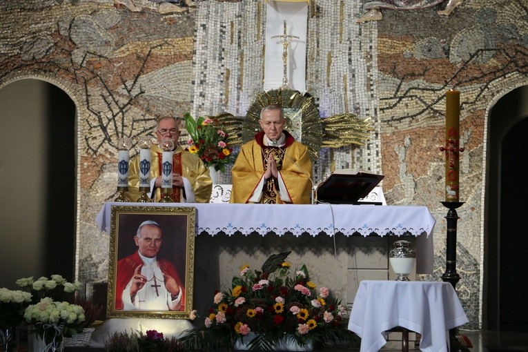 Mława. Poświęcenie pomnika Dzieci Nienarodzonych