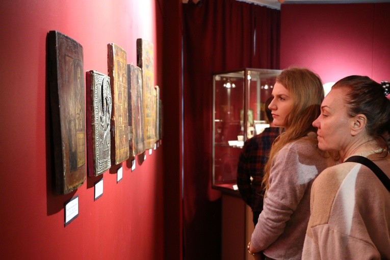 Ciechanów. Wystawa ikon w Muzeum Szalchty Mazowieckiej