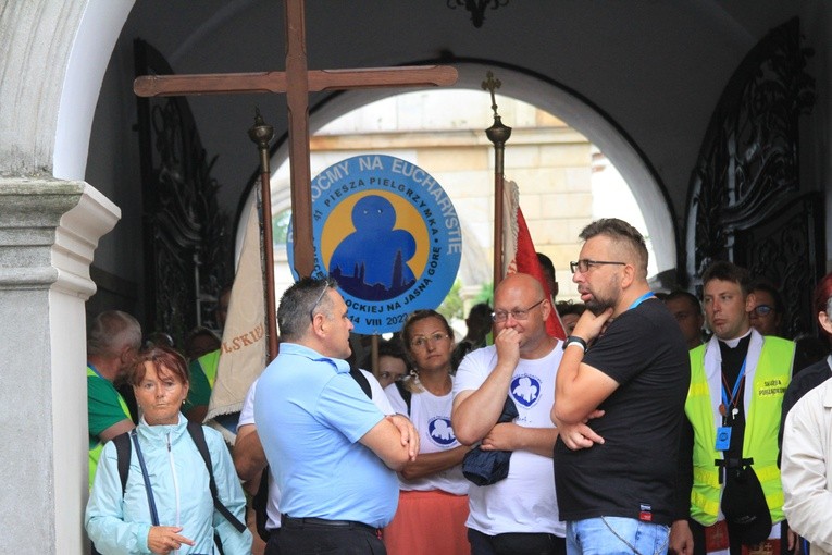 Pielgrzymka. Wejście na szczyt - cz. 1