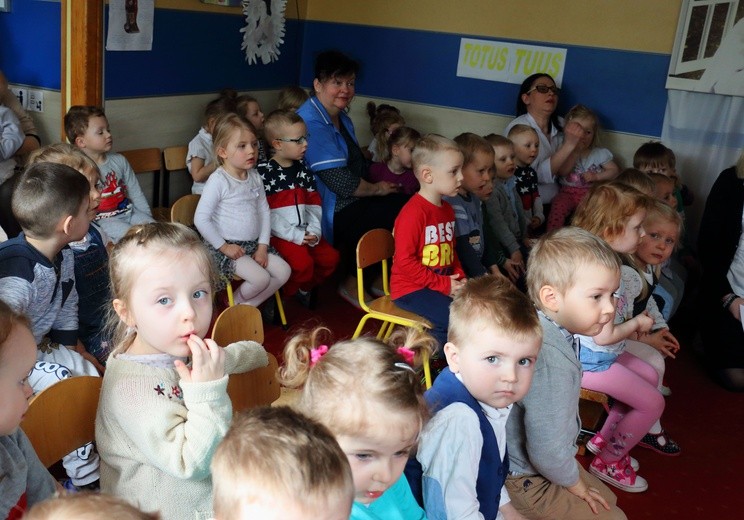 Przedszkolaki dla św. Jana Pawła II