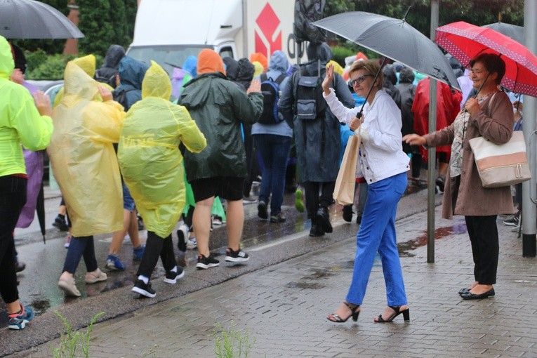 Pielgrzymka na Jasną Górę. Wyjście z Płocka cz. 2