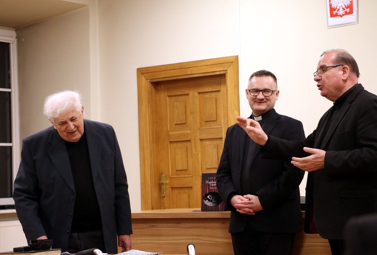 Płock. Promocja książki ks. A. Kondrackiego