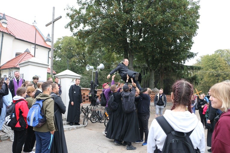 II Młodzieżowa Płońska Piesza Pielgrzymka do Czerwińska n. Wisłą