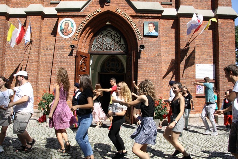 Kongres Młodzieży Polonijnej w Rostkowie
