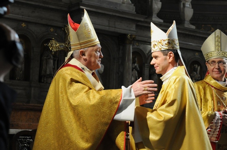 Święcenia biskupie w Płocku - cz. 1