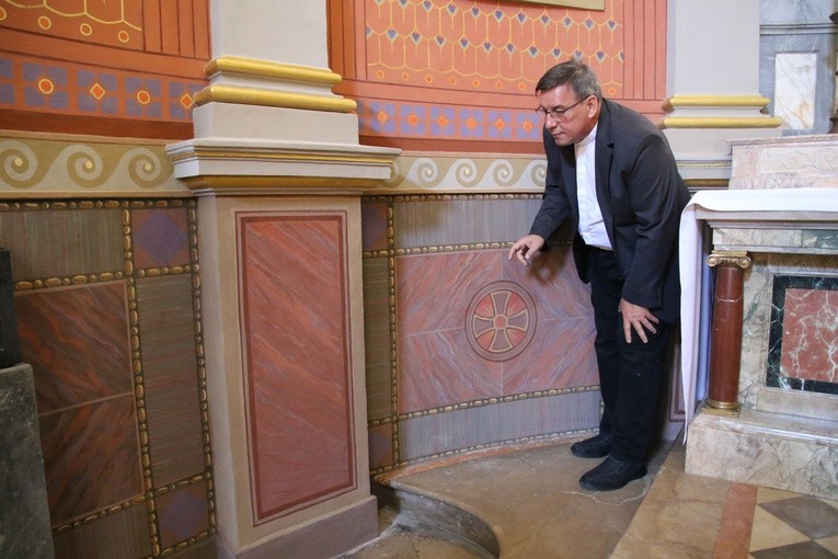 Płock. Odnowiona kaplica św. Zygmunta