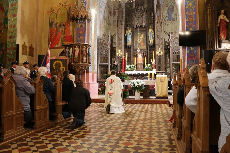 Niedzbórz. Wprowadzenie relikwii św. Rity