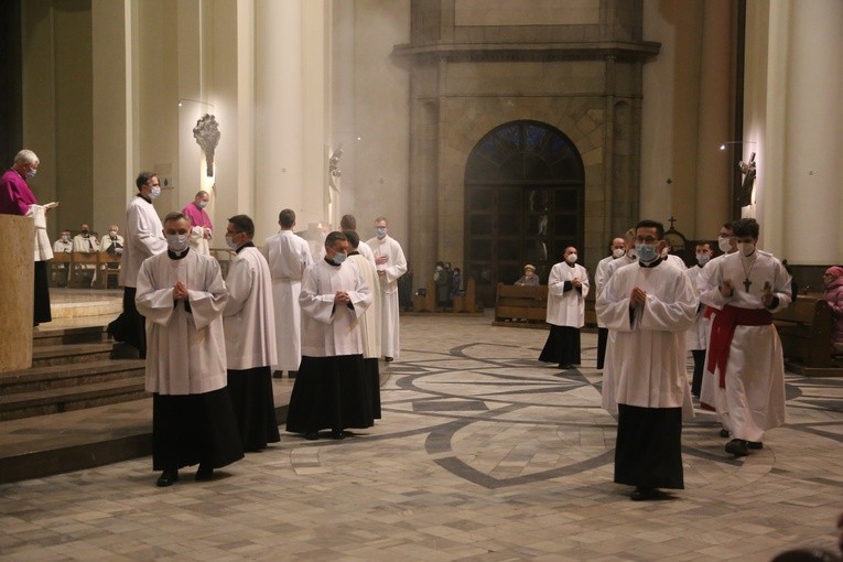 Katowice. Liturgia Wielkiego Piątku w katedrze