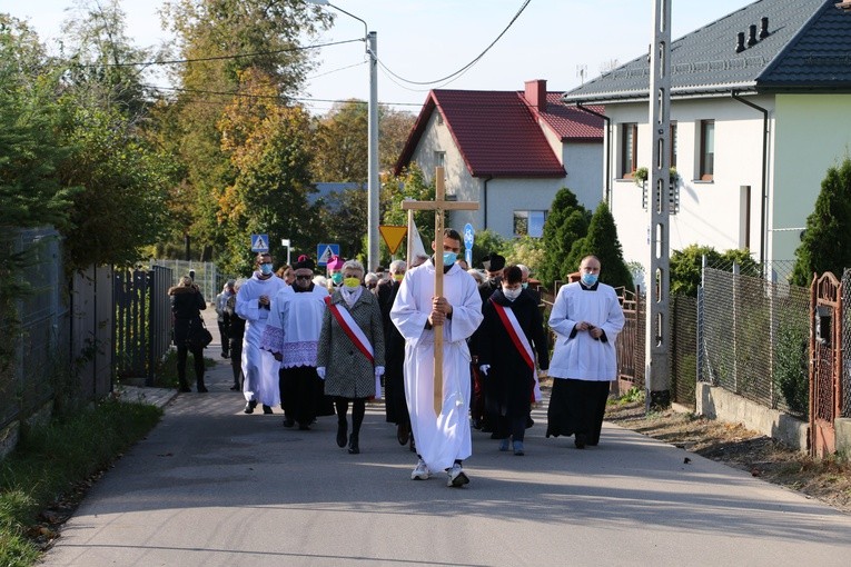 Mława. Poświęcenie pomnika Dzieci Nienarodzonych