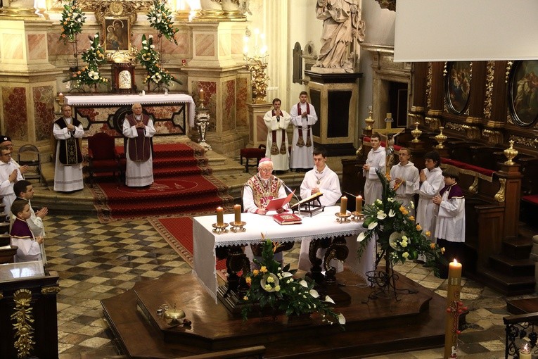 Pogrzeb ks. Mieczysława Turka - Msza św.