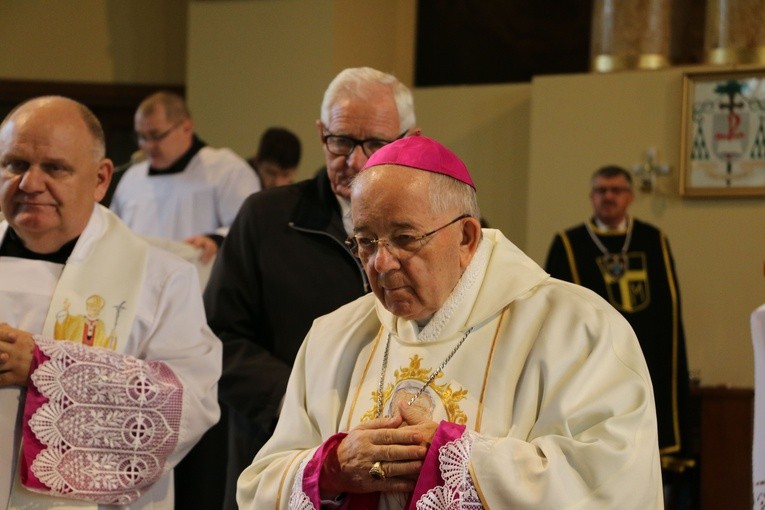 Ciechanów. Uroczystości w parafii MB Fatimskiej