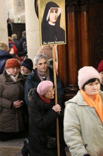 22 lutego - Pielgrzymi w katedrze płockiej cz. 1