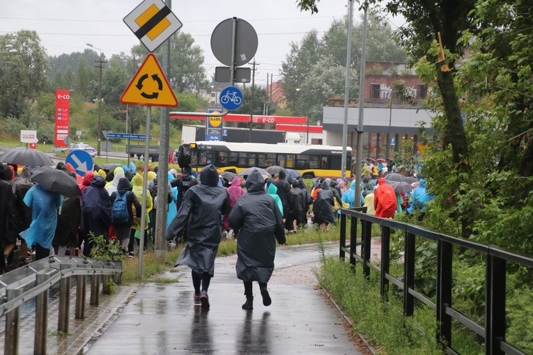 Pielgrzymka na Jasną Górę. Wyjście z Płocka cz.1