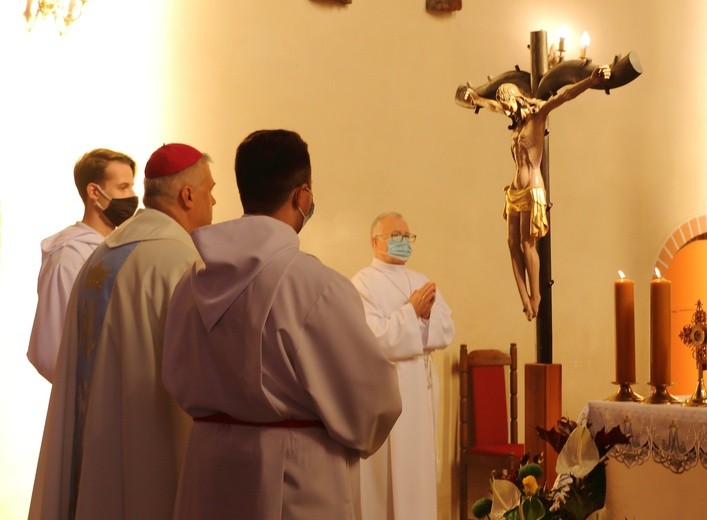 Dzierzgoń - poświęcenie koron Matki Bożej