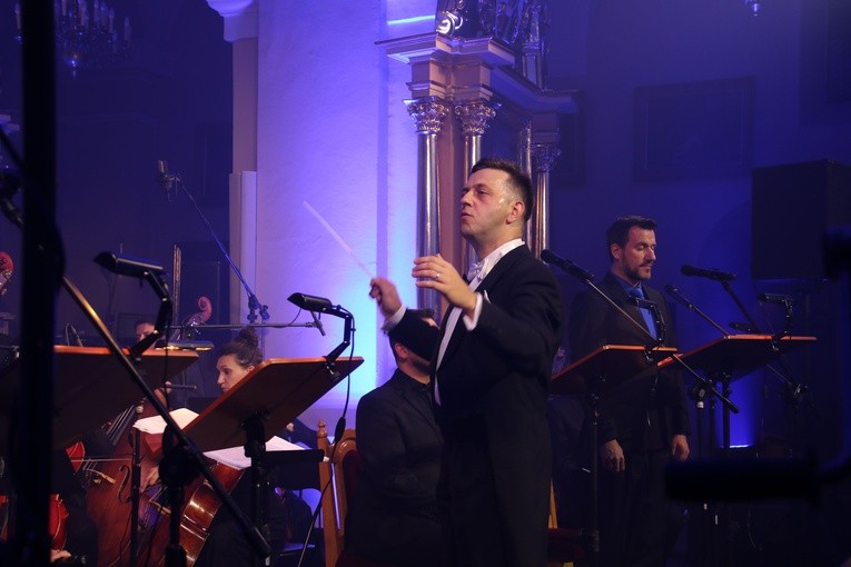 Czerwińsk. Oratorium "Matka z Czerwińskiego Wzgórza"