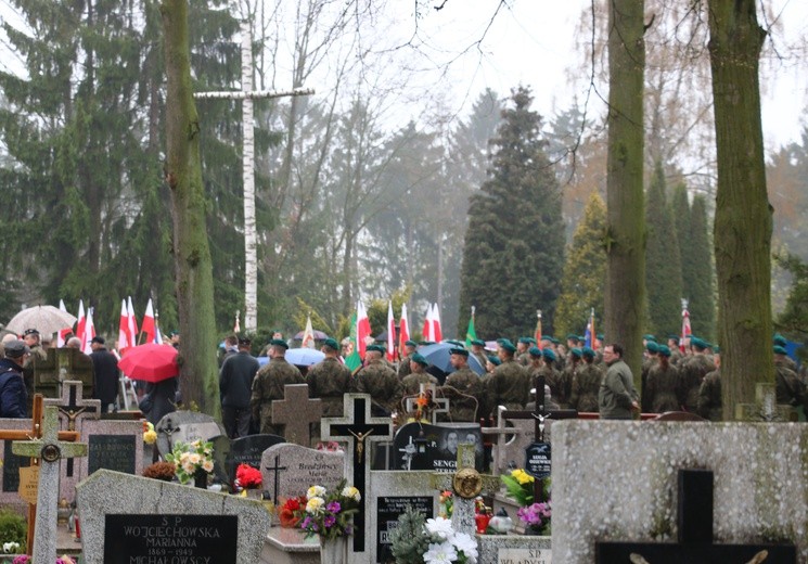 Obchody 76. rocznicy mordu katyńskiego - Elbląg