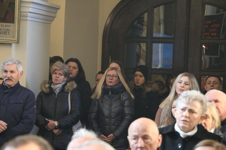 Pułtusk. Jubileusz parafii św. Józefa i wprowadzenie relikwii św. Jana Pawła II
