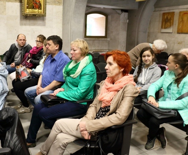 Pielgrzymka osób modlących się o powołania 