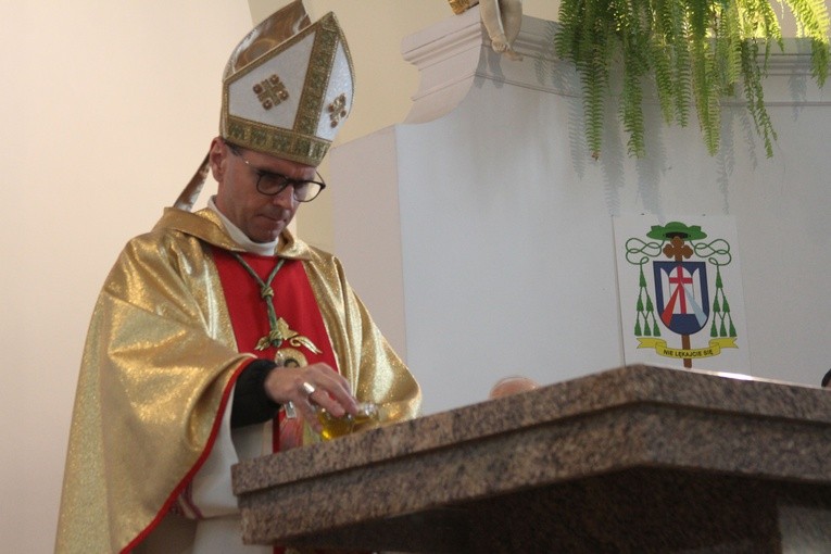 Skępe. Jubileusz parafii i konsekracja ołtarza