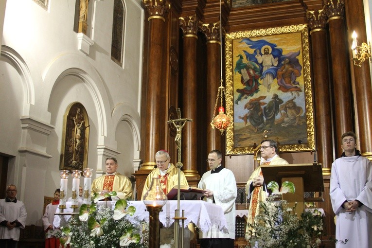 Poświęcenie ołtarza w Płocku-Radziwiu
