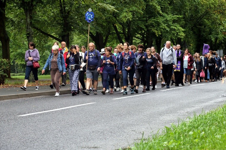 Płock. Pielgrzymka na Jasną Górę 2023 - wyjście