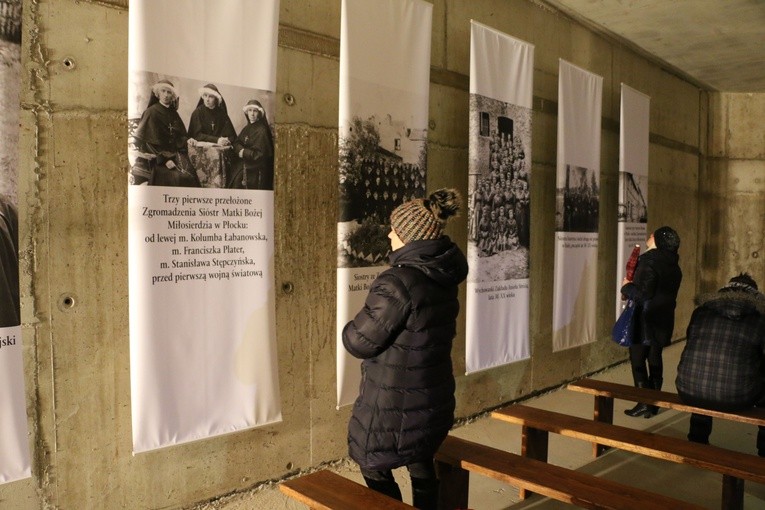 22 lutego - Pielgrzymi w sanktuarium cz. 2