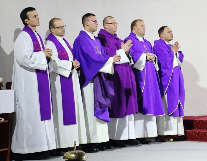 Ekstremalna Droga Krzyżowa - Msza św. na rozpoczęcie