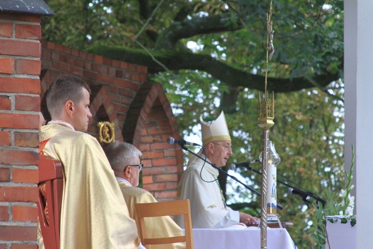 Abp Stanisław Gądecki w Rostkowie