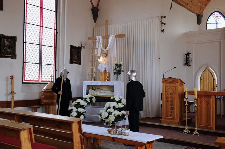Groby Pańskie w diecezji elbląskiej 