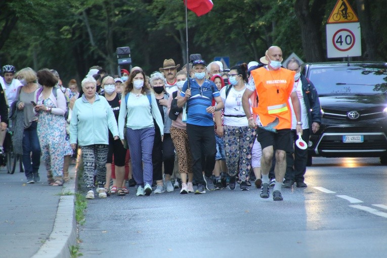 Pielgrzymka z Płocka na Jasną Górę. Cz. 2.