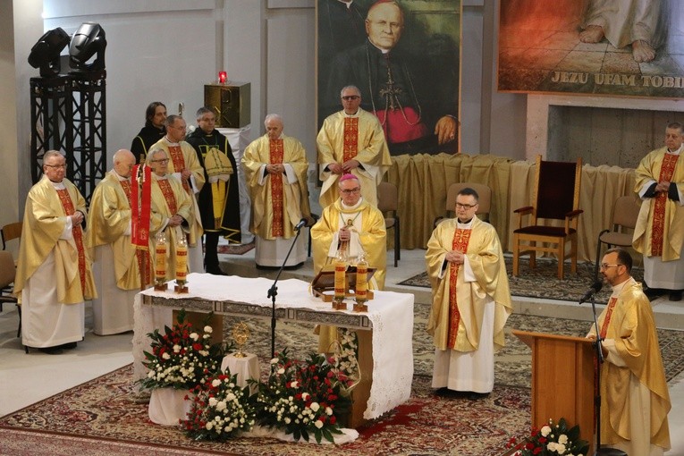 Płock. Święto Miłosierdzia w sanktuarium - cz. 2