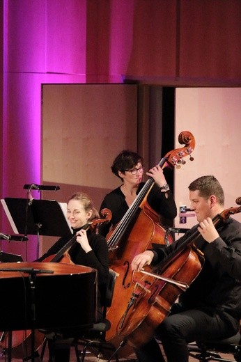 Filharmonia /ostrożnie, wciąga