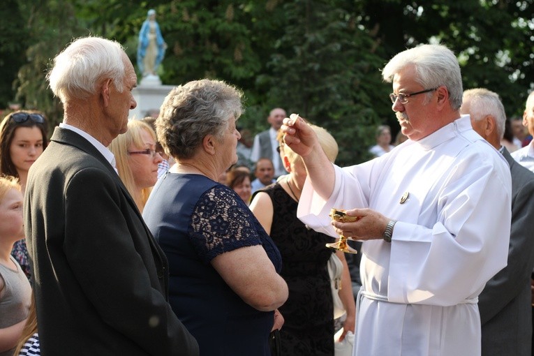 Dobrzyków. Nawiedzenie w parafii św. Stanisława BM